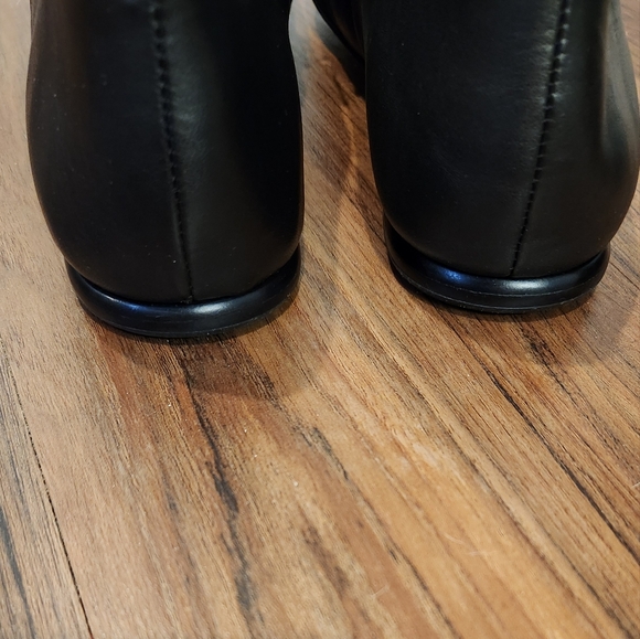 Women's Vince Davis Black Leather Slip-On Loafers size 7.5 - Picture 7 of 11